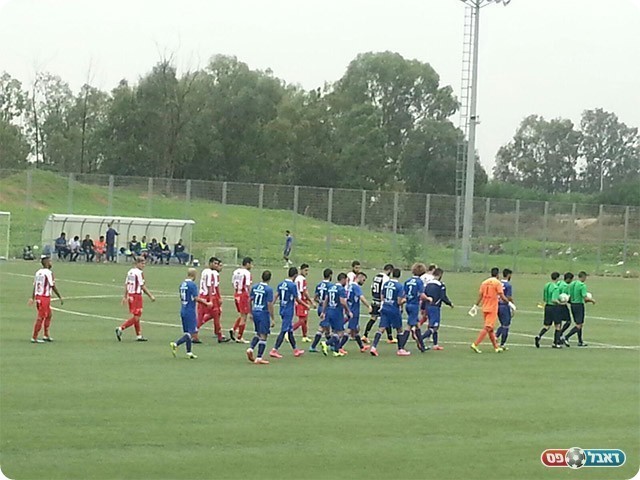 שחקני שתי הקבוצות (סיון גולדנברג)